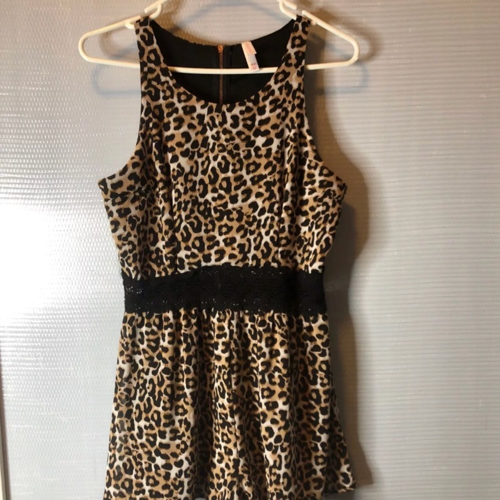 Leopard romper - Picture 2 of 5